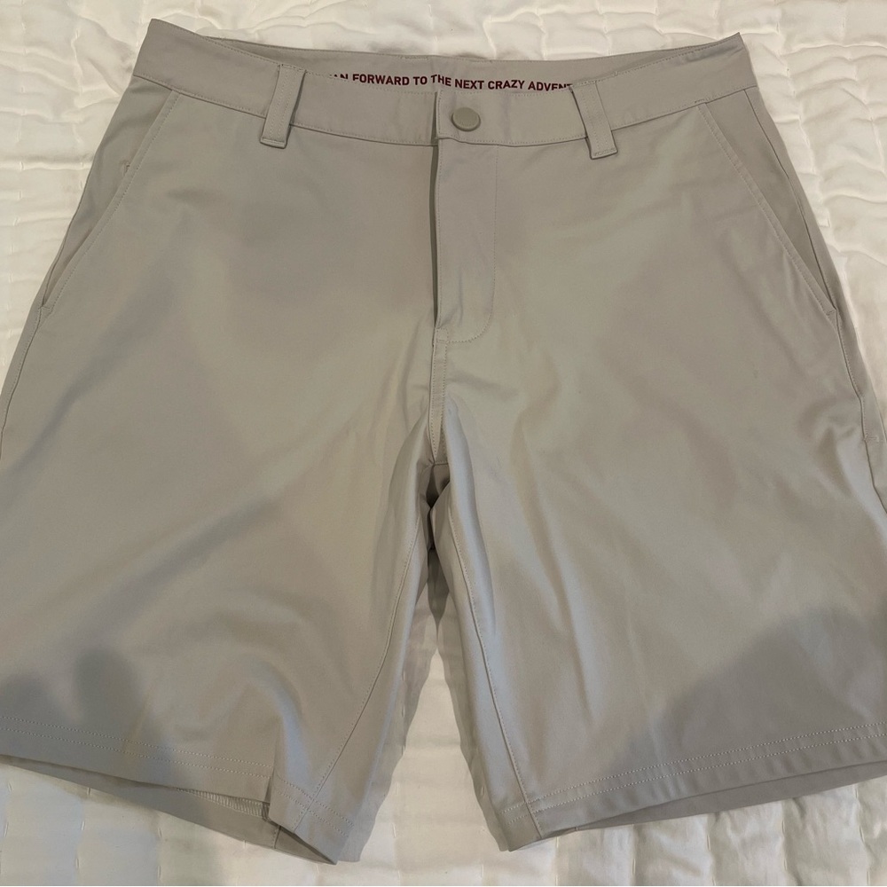 Rhone 9" Commuter Short / 31 / Stone